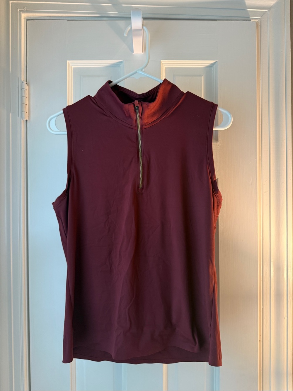 Rhône Sleeveless Zip Mock Neck Top - Burgundy
